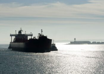 Ринки не вірять у мир між США та Іраном, ціни на нафту продовжують рости, – Reuters