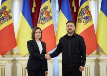 Кулеба обговорив із Санду побудову нового мосту через Дністер та альтернативне сполучення через Молдову