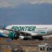 У Денвері літак Frontier Airlines збив людину на злітній смузі