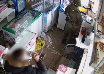 Допомагав росіянам грабувати магазини на Чернігівщині – ДБР затримало військового-перебіжчика