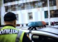 У Києві екскаватор протаранив патрульну автівку – вона в'їхала у вантажівку