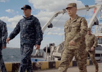 Присутність флоту рф у Чорному та Азовському морях практично нівельована – Сирський