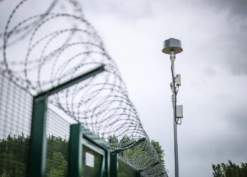 Естонія посилила кордон із рф першими стаціонарними детекторами дронів