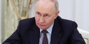 Кремль погрожує ударами по посольствах у Києві напередодні 9 травня