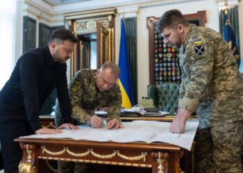 Зеленский рассказал об операциях вглубь РФ, ситуации на фронте и потерях оккупантов