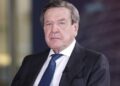 Уряд ФРН відхилив пропозицію Путіна про участь Шредер в переговорах як “фіктивну”