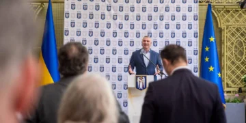 Кличко та посли низки країни відкрили в Києві виставку “Україна-Європа” та обговорили допомогу місту