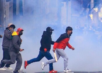 У Болівії зіткнення протестувальників із поліцією на тлі антиурядових протестів