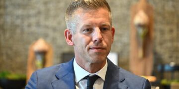 Мадяр: очікуємо, що Київ надасть гарантії угорській меншині розмовляти їх мовою, зв’язку між розблокуванням фінансів та вступом України в ЄС немає