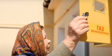 Газовые тарифы перед отопительным сезоном: один снизят, два повысят