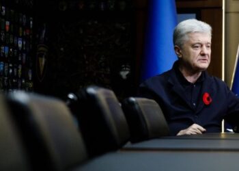 Порошенко про вихід РФ з переговорів: Путін ніколи не хотів миру, його треба змусити до цього силою