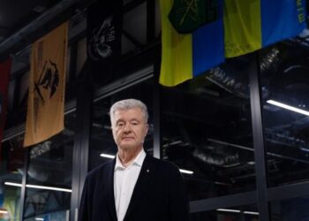 Демократія в Україні має здорову імунну систему, здатну боротись із корупцією, переконаний Порошенко