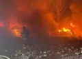 На Київщині ліквідували масштабну пожежу після російської атаки