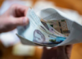 Выплаты до 20 тысяч гривен: кому из украинцев начислят максимальные пенсии