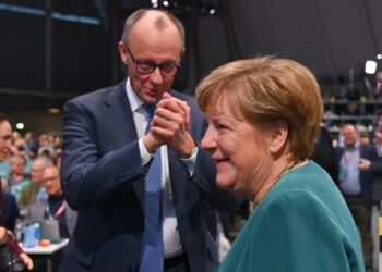 Меркель закликала німців справедливо оцінювати уряд Мерца
