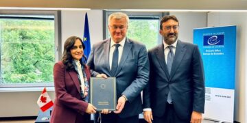 Канада першою поза Європою підписала Конвенцію про створення Міжнародної комісії з розгляду претензій для України