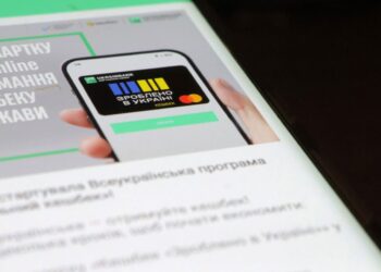 Українцям почали виплачувати паливний кешбек: на що його витратити