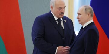 Зняття санкцій з білоруських добрив допоможе Путіну: в ОП вказали на важливий момент