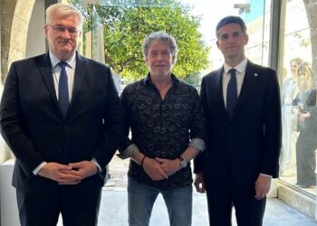 Сибіга розпочав візит на Кіпр із переговорів з нідерландським колегою