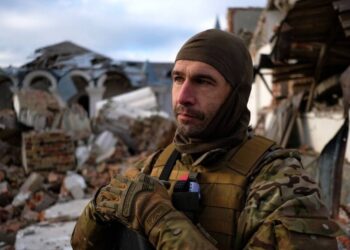 “Они идут вперед, потому что пойти назад страшнее” — Цезарь из Легиона “Свобода России” объяснил, почему солдаты РФ покорно ждут ударов дронов