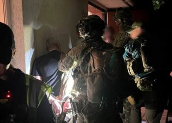Водій під час суперечки на дорозі у Києві вистрілив опоненту в живіт – поліція