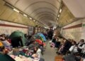 У Києві хочуть заборонити намети й матраци в метро під час повітряних тривог