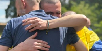 Україна повернула з російського полону ще 185 захисників та цивільного – Зеленський