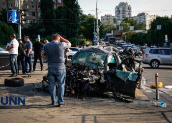 Водія Mercedes, який влаштував смертоносну ДТП у Києві, притягали до відповідальності за перевищення швидкості – Офіс Генпрокурора