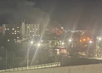 Нічна атака на Крим спричинила пожежі та знеструмлення Севастополя