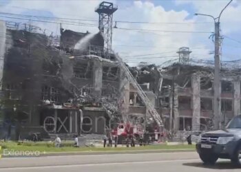 У мережі показали руйнування на російському заводі "Прогрес" після "зустрічі" з українськими ракетами "Фламінго"