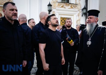 Удар рф по Україні забрав життя 11 людей, пожежі у Лаврі та Мистецькому арсеналі ліквідували – Зеленський
