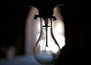 Не лише у Києві: аварійні відключення зачепили Бровари, у КМВА пояснюють "технічними питаннями"