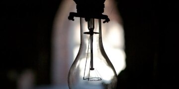 Не лише у Києві: аварійні відключення зачепили Бровари, у КМВА пояснюють "технічними питаннями"