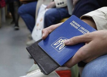 Временную защиту для украинцев в ЕС хотят продлить: кого это не коснется