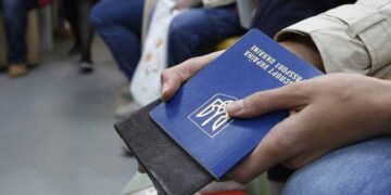 Временную защиту для украинцев в ЕС хотят продлить: кого это не коснется