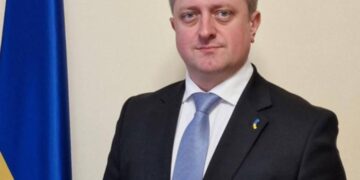 Посол Зварич відмовився від польського ордену на протест проти руйнування спадщини примирення між країнами