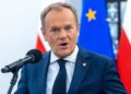 Прем’єр-міністра Польщі принизили відмовою Зеленського взяти участь в URC 2026, вважають у Навроцького