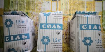 Імпорт солі в Україну впав на чверть. Чому ціни все одно не знижаються