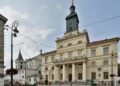 З будівлі люблінської ратуші зняли український прапор – ЗМІ