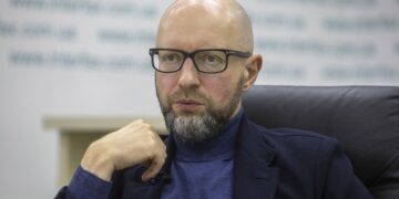 Економічний форум в РФ не мав би значення, якби не українські дрони над Петербургом і не лист Зеленського – Яценюк