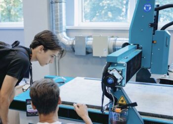 У КАІ відкрили школу конструювання дронів AVIA Lab (фото)