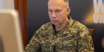 Темпи просування російських військ скоротилися вдвічі – Сирський