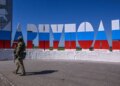 рф перекидає війська через Маріуполь малими групами під прикриттям цивільних авто