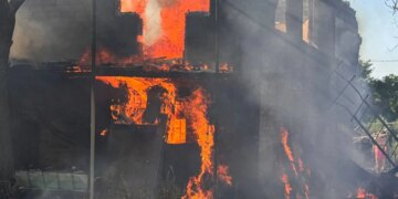 Авіаудар по Запоріжжю: кількість загиблих зросла до трьох, серед поранених – дитина