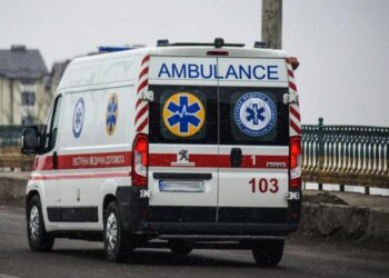 Війська рф вдарили "Бандероллю" у житловий будинок у Харкові – є загиблі