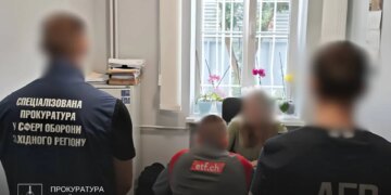 На Закарпатті екскомандир батальйону допоміг підлеглій майже два роки не з'являтися на службі – їй виплатили понад 1,5 млн грн
