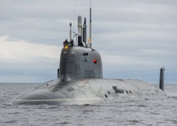росія спустила на воду атомну субмарину "ульяновськ", здатну нести до 40 ракет "калибр", або 32 "циркона"