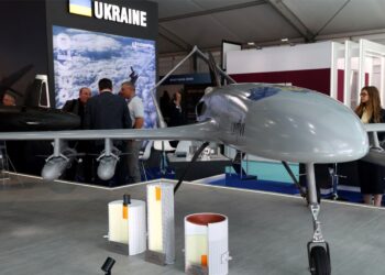 Ударний дрон “Лютий” перетворили на носія ракет: перші деталі