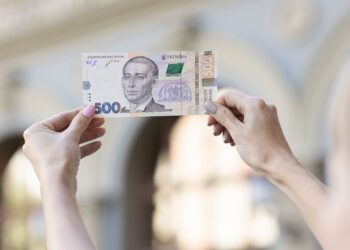 Чому банкнота у 5 000 грн буде дешевшою за 500 гривень 2006 року: пояснення економіста