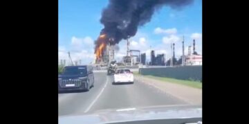 Пермский НПЗ “Лукойла” под ударом: в СБУ раскрыли, что именно горит на предприятии